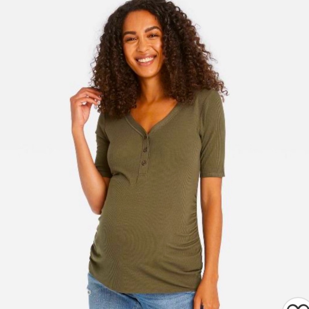 NWT Ingrid & Isabel Elbow Sleeve V-Neck Henley Maternity Top in Size S